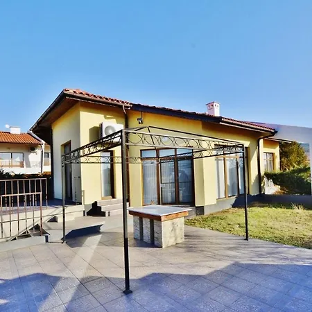 Montemar Sp Villas-kosharica Holiday home